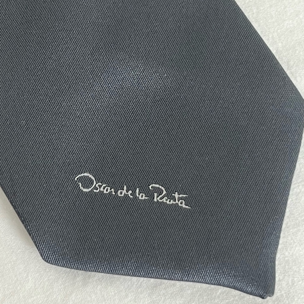 Oscar de la Renta Charcoal Gray Tie